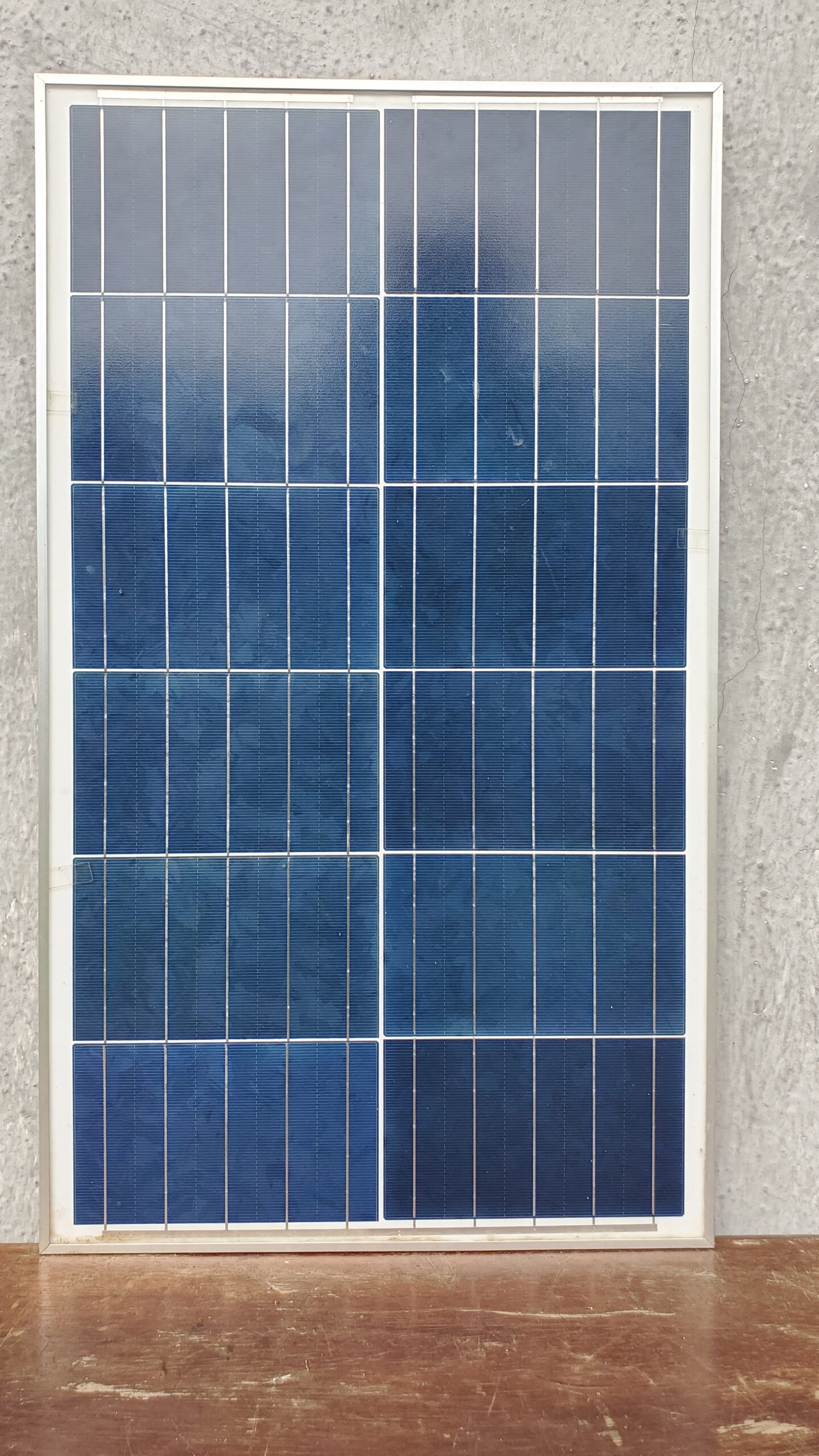 How many solar panels for a 15kwh lithium battery?
